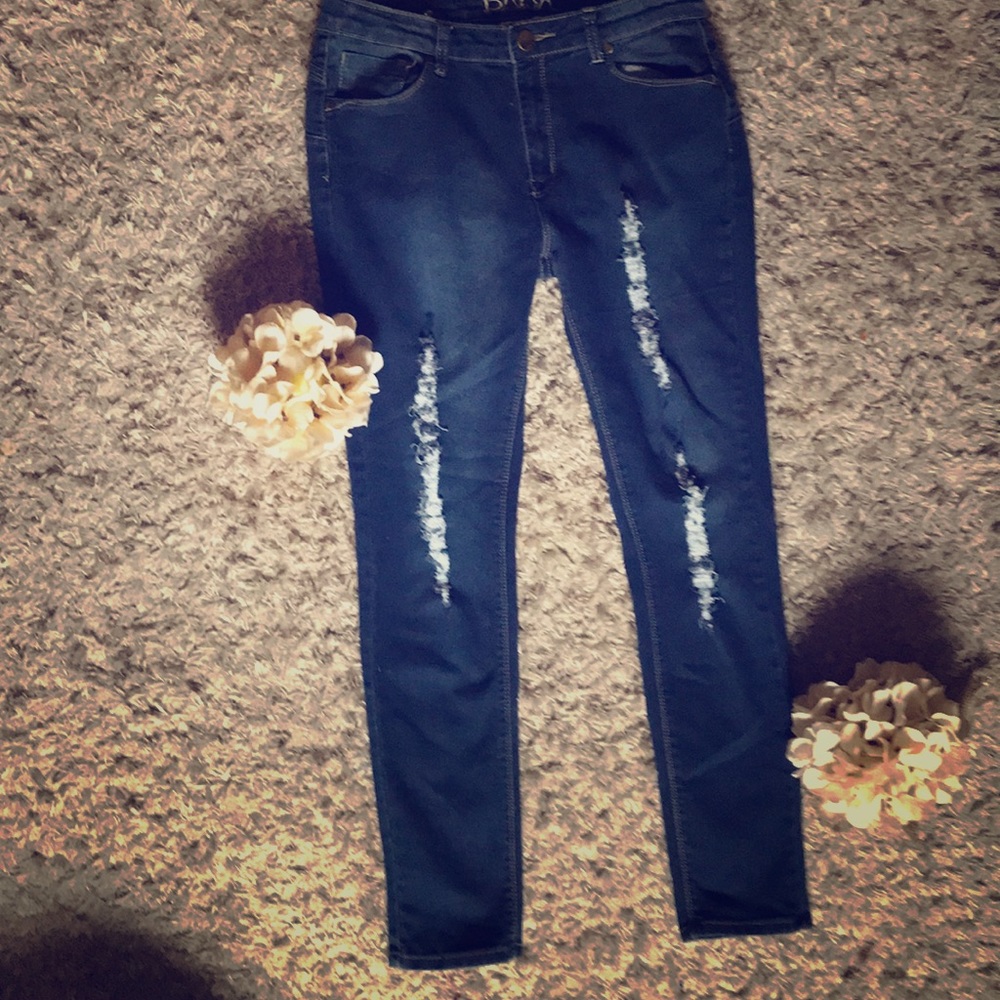 3/$20 Stretch distressed jeans